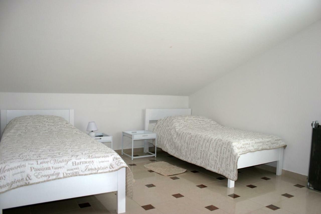 Beautiful Apartment Lovorka 6 , Baska, Krk Exterior foto